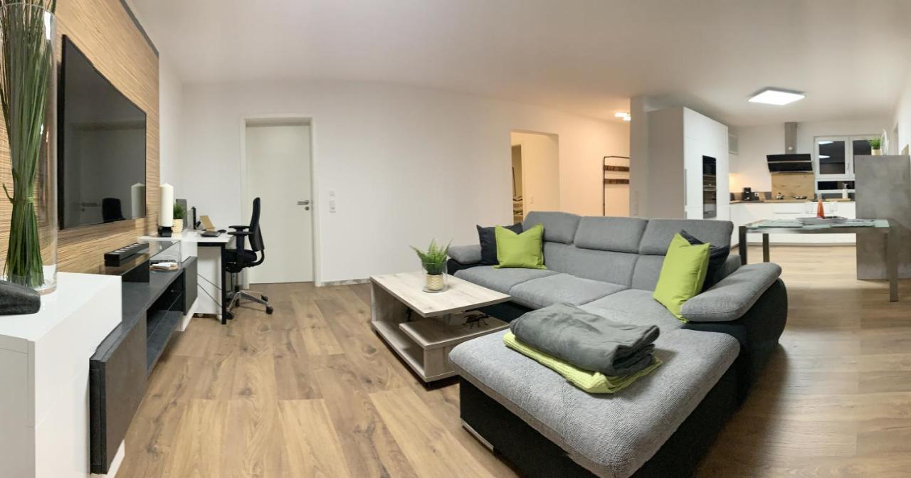 Firmen & Ferienwohnung Brecht 1 Waibstadt Εξωτερικό φωτογραφία